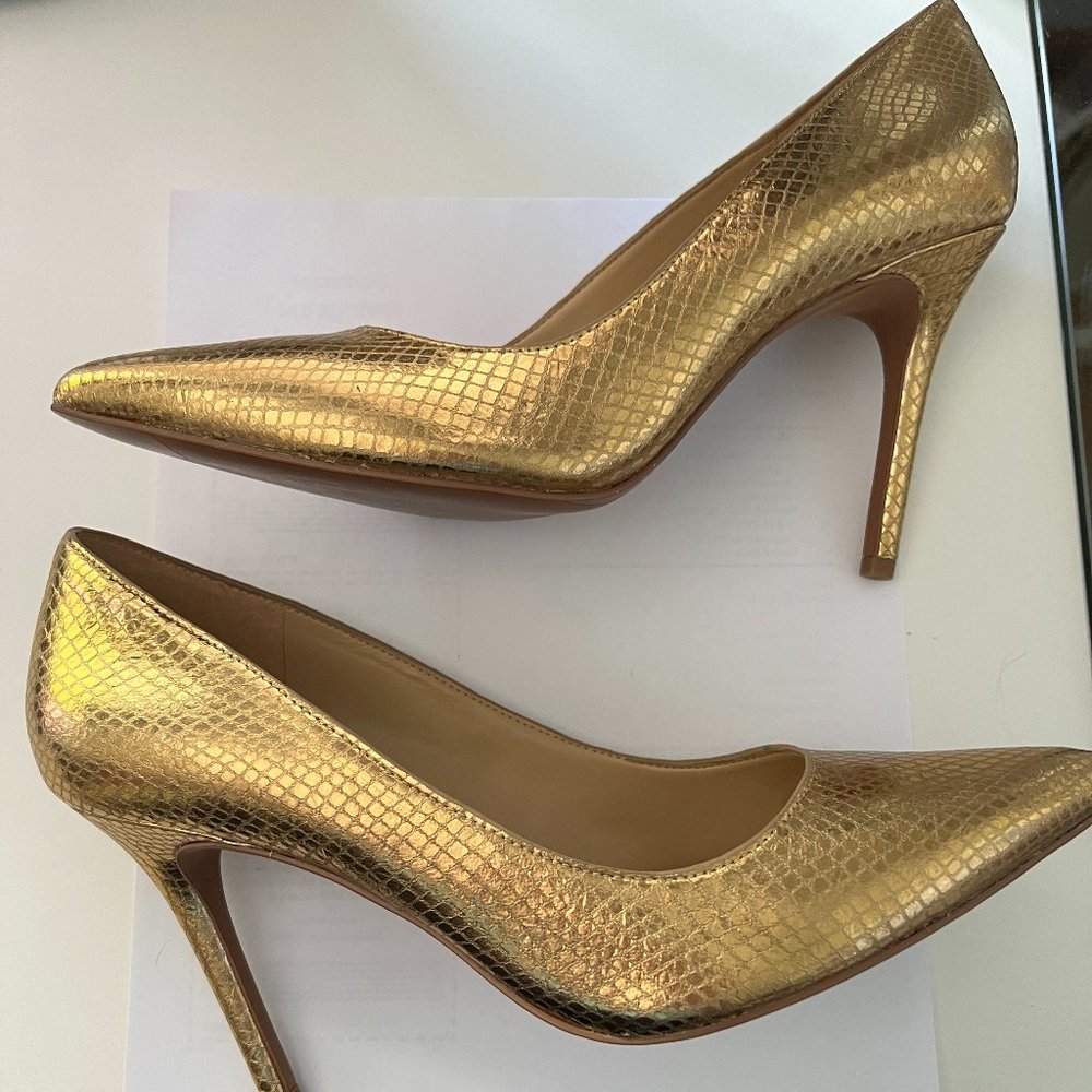 Pointed Toe Golden Pump - Picture 2 of 4
